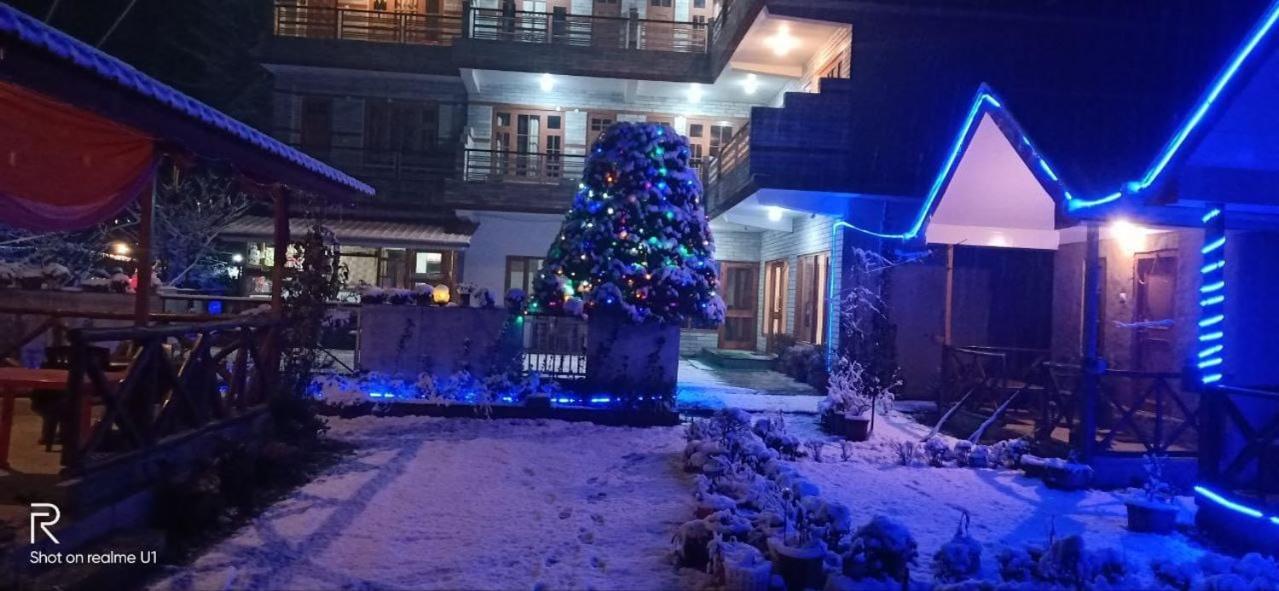 The White House Hotel Kasol Exterior foto