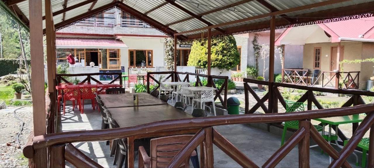The White House Hotel Kasol Exterior foto