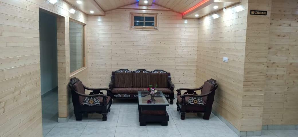 The White House Hotel Kasol Exterior foto